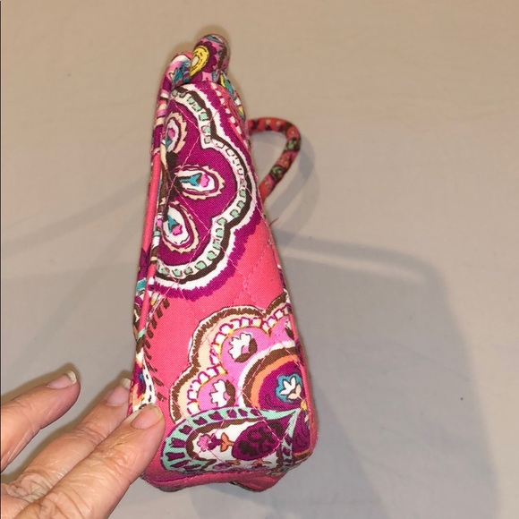 Vera Bradley “Knot Just a Clutch”, EUC RETIRED - Picture 6 of 11